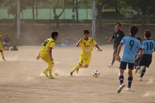 1EFC28F4-DF3D-49E0-BACD-CF495729F3D9