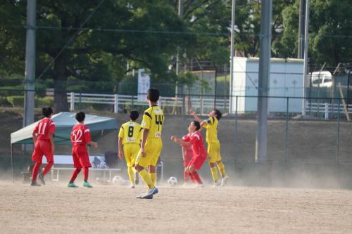 6744E9EF-5811-4D06-82A6-D6330C013D44